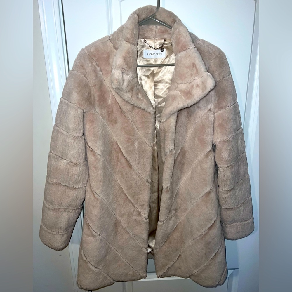 CALVIN KLEIN - Quilted Faux-fur Coat - Women’s Small
